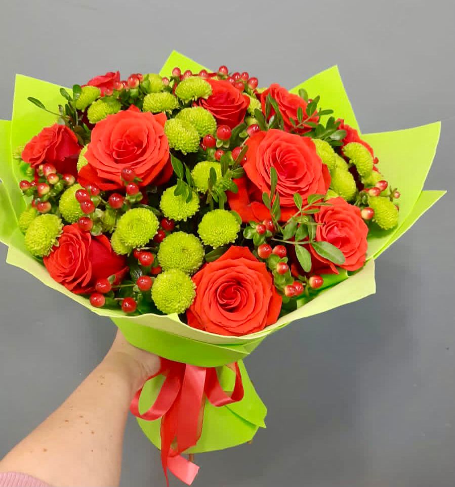 Букет цветов из: Хризантемы и Розы в Копанище