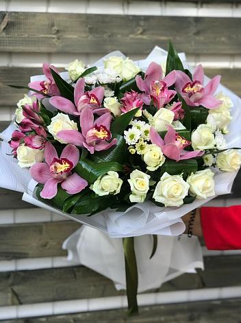 Букет цветов из: Розы и Хризантемы в Копанище