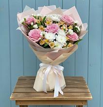 Букет цветов из:  Гвоздики, Орхидеи и Розы #REPLACE_PRED# Копанище