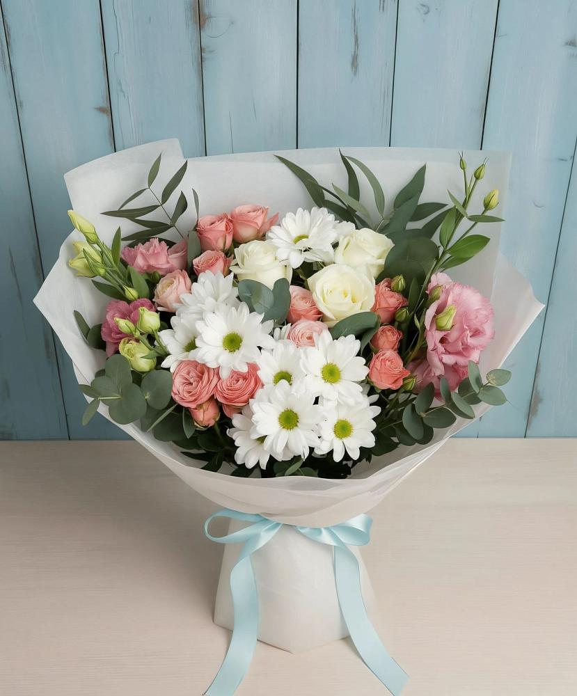 Букет цветов из: Розы, Лизиантусы и Хризантемы в Копанище