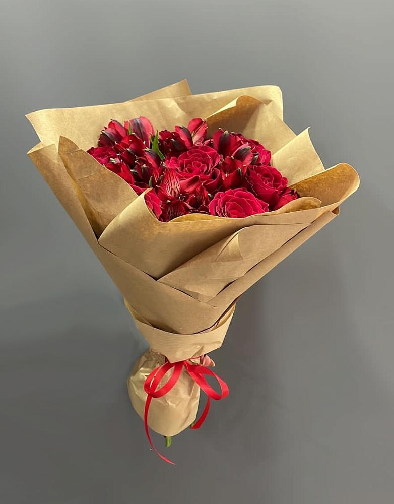 Букет цветов из: Альстромерии и Розы в Копанище