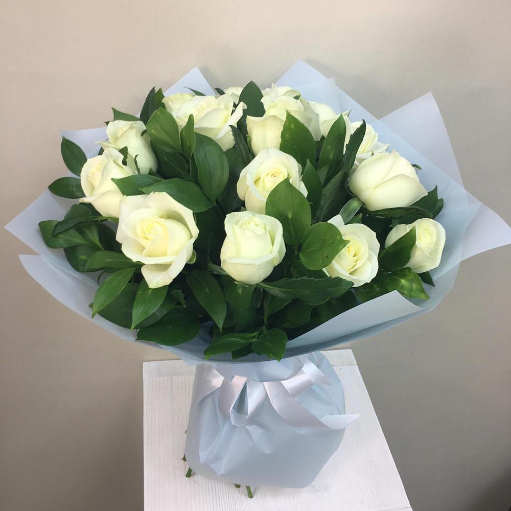 Букет 15 Белых роз Проуд в Копанище