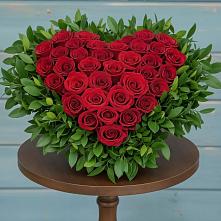 Цветочная композиция из Розы в виде сердца в Копанище