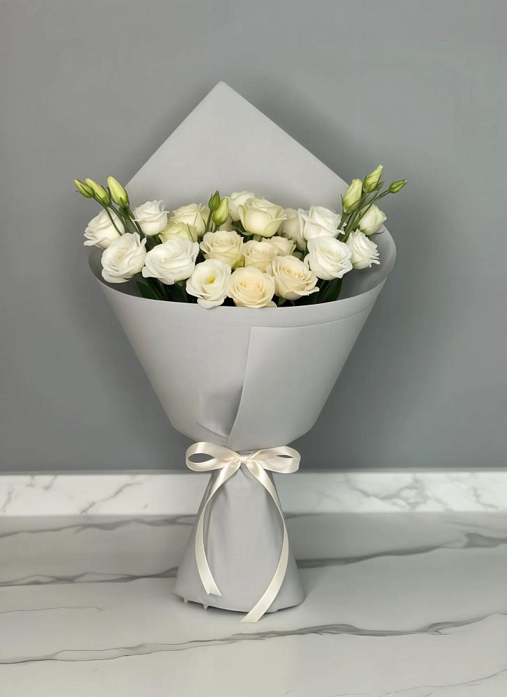 Букет цветов из: Розы и Лизиантусы в Копанище