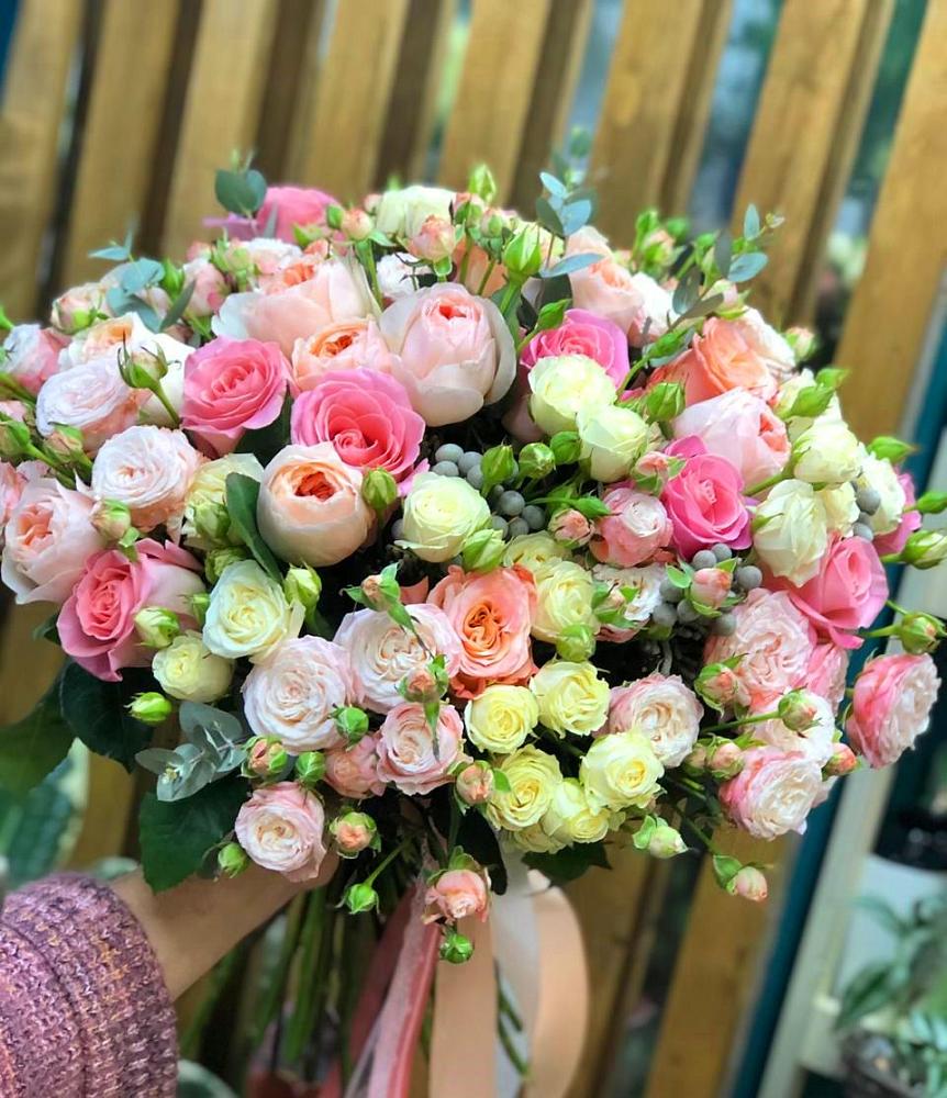 Букет цветов из: Розы в Копанище