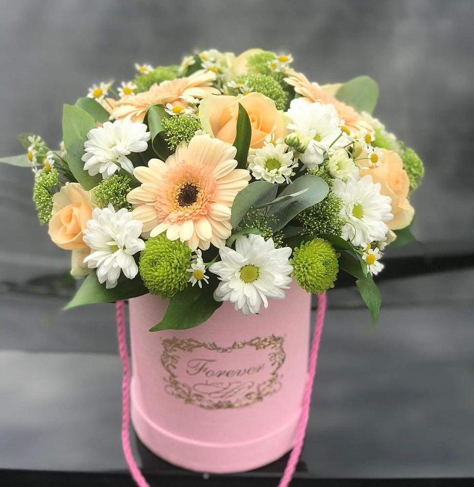 Цветочная композиция из Розы, Герберы и Хризантемы в шляпной коробке в Копанище