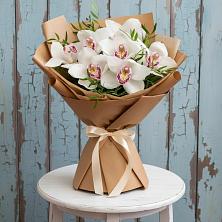 Букет цветов из:  Орхидеи и Розы в Копанище