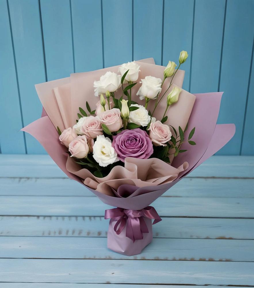 Букет цветов из: Розы и Лизиантусы в Копанище